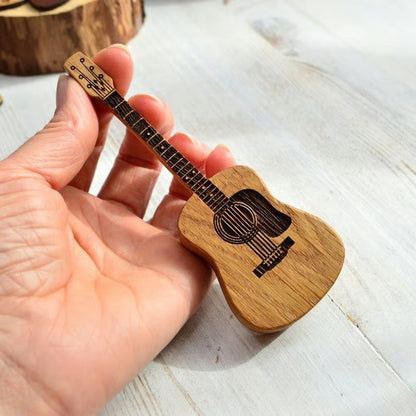 🎸100% Handmade Mini Cute Edition Wooden Guitar Plectrum Case(𝐉𝐚𝐤𝐞 𝐖𝐢𝐥𝐬𝐨𝐧 𝐇𝐚𝐧𝐝𝐦𝐚𝐝𝐞®) - BUY 2 FREE SHIPPING
